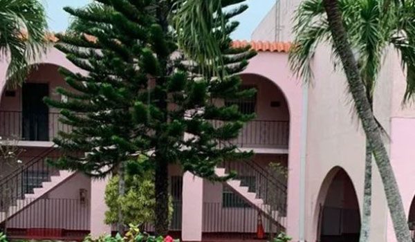 westlandplazacondo_01